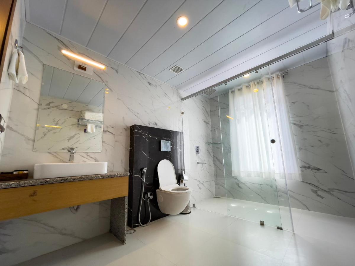 Hotel Westend Udaipur Ngoại thất bức ảnh