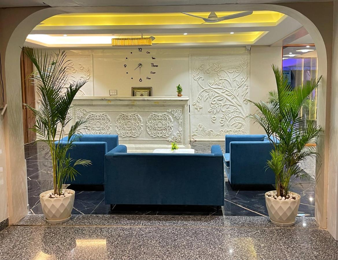 Hotel Westend Udaipur Ngoại thất bức ảnh