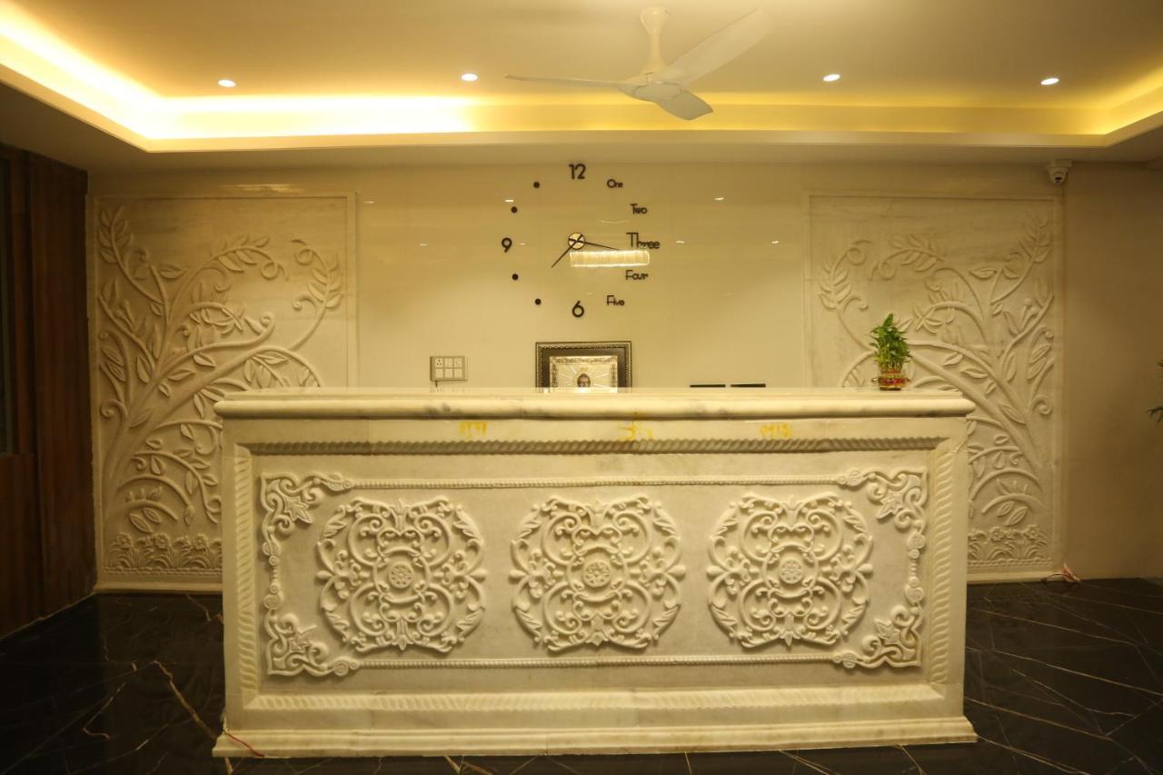 Hotel Westend Udaipur Ngoại thất bức ảnh