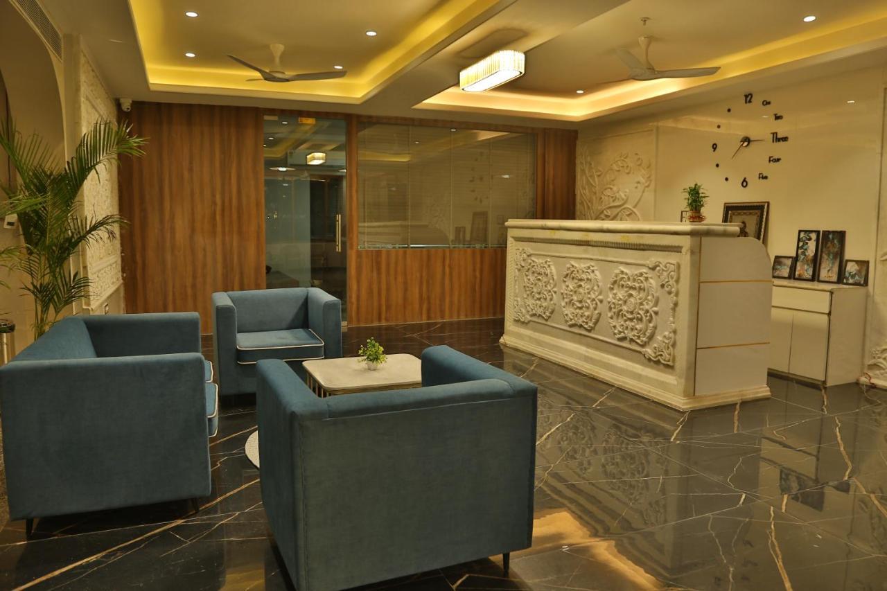 Hotel Westend Udaipur Ngoại thất bức ảnh