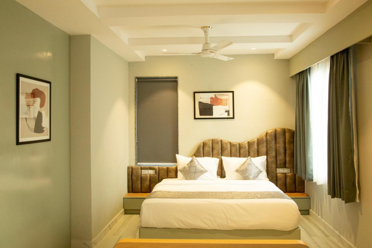 Hotel Westend Udaipur Ngoại thất bức ảnh