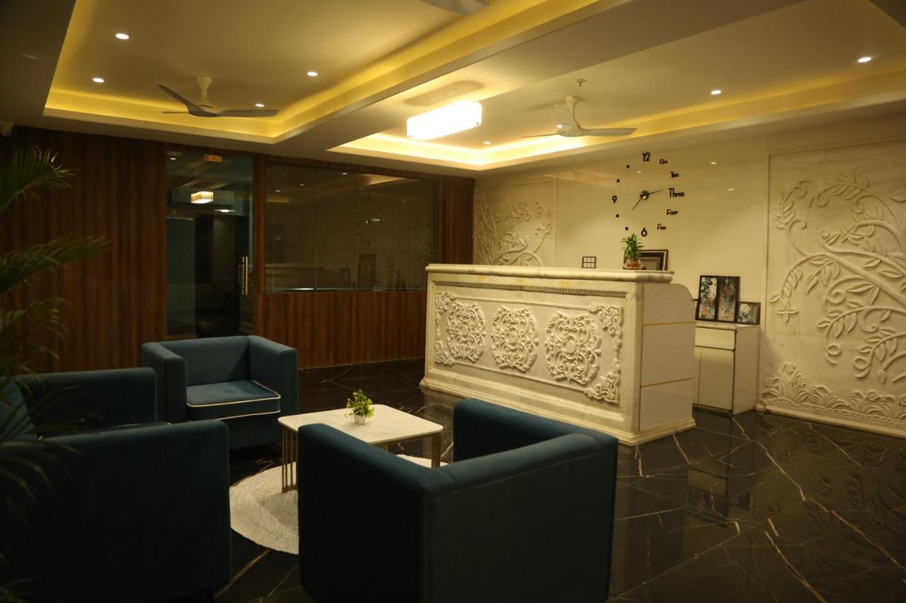 Hotel Westend Udaipur Ngoại thất bức ảnh