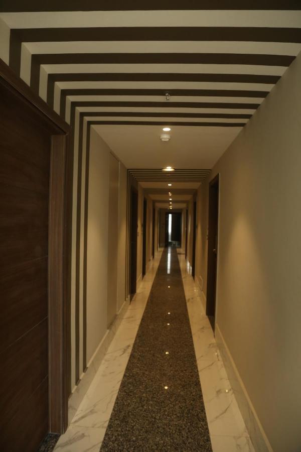 Hotel Westend Udaipur Ngoại thất bức ảnh