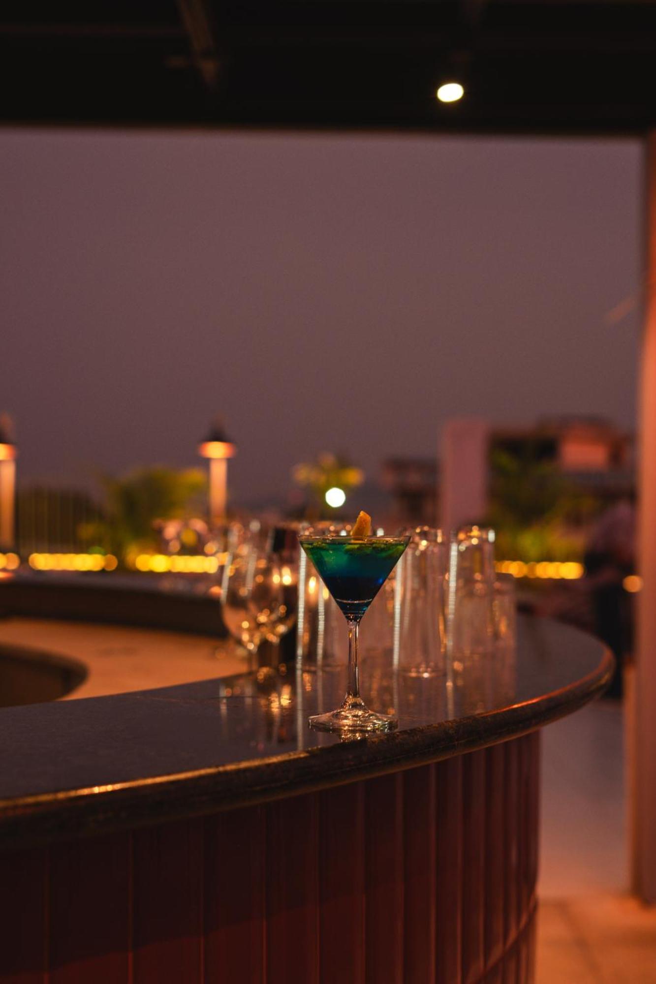 Hotel Westend Udaipur Ngoại thất bức ảnh